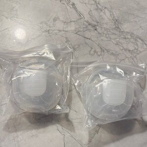 Discreet duo cup flange diaphragm and valve